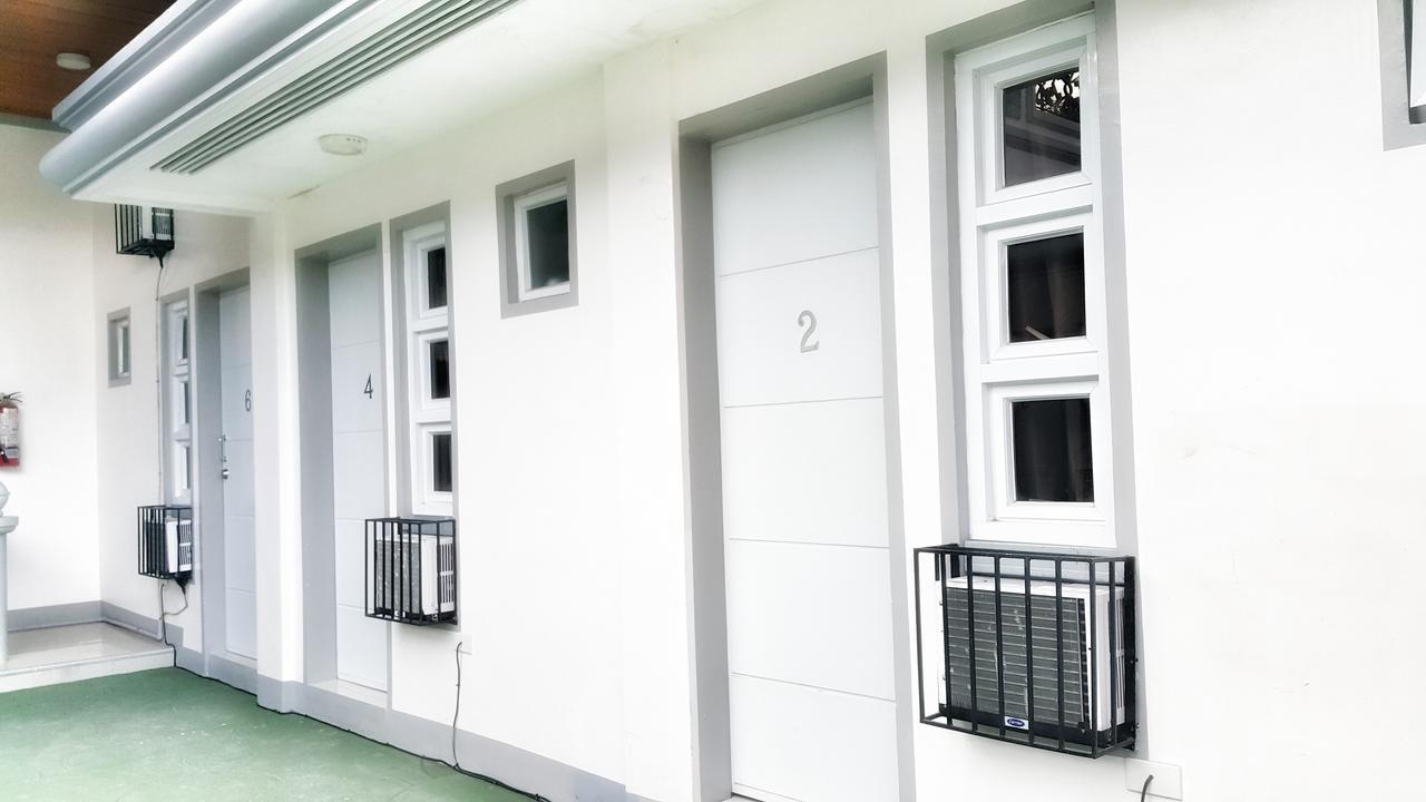 Commuters Inn เลกัซปี ภายนอก รูปภาพ